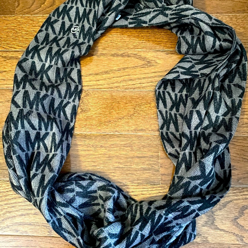 Michael Kors infinity scarf